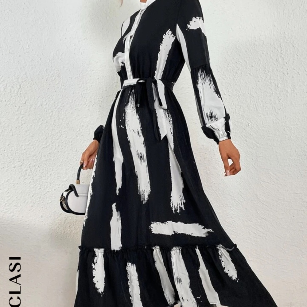 Elegant Black and White Maxi Dress